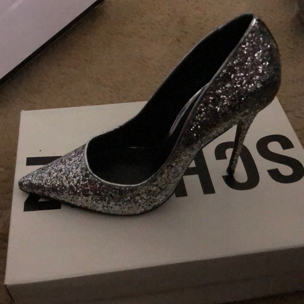 Brand new Schutz pumps!